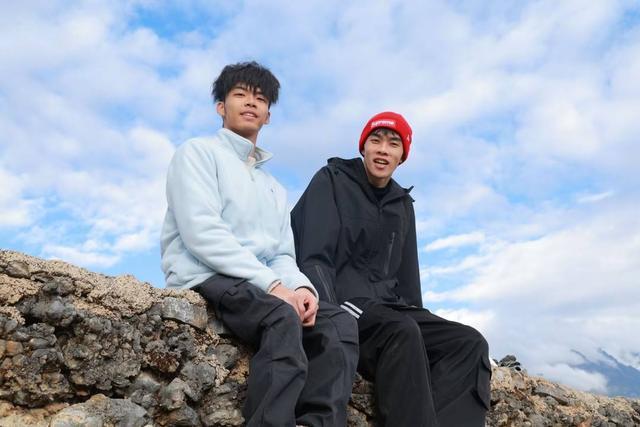 开云-一个轮椅少年在足球场当守门员：撕去“励志”标签，为“普通”欢呼