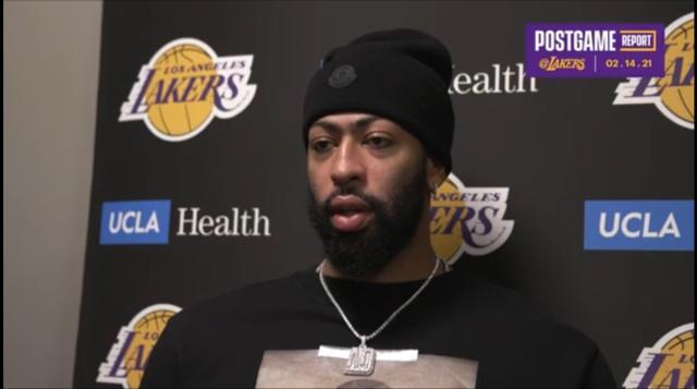 开云体育-浓眉哥谈受伤：没有仓促复出 希望我能尽快回归